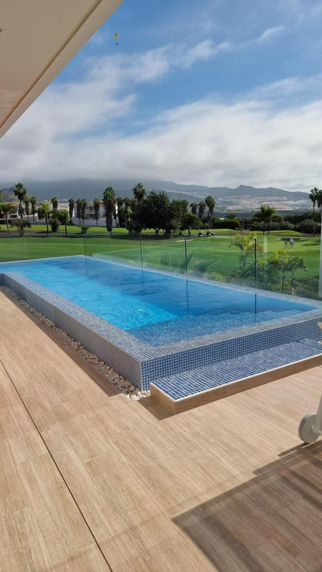 Luxury Villa Rebeka - Heated Pool And Jacuzzi 아데제 외부 사진